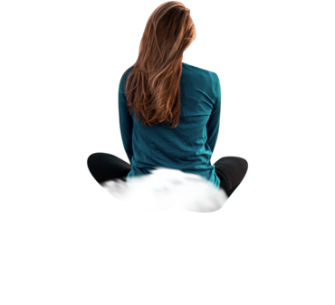 Frau sitz auf Wolke